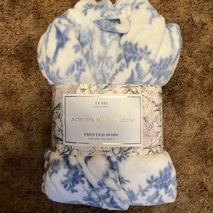 Adrienne Vittadini  printed Robe